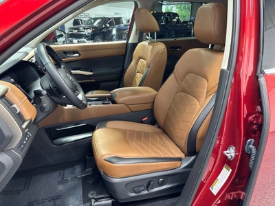 2025 Nissan Pathfinder Platinum 4WD