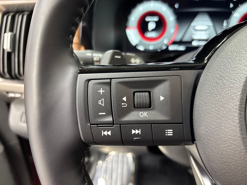 2025 Nissan Pathfinder Platinum 4WD