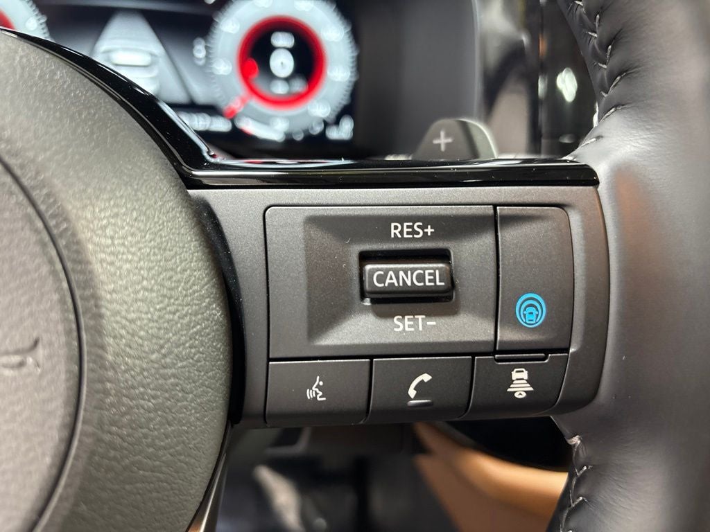 2025 Nissan Pathfinder Platinum 4WD