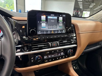 2025 Nissan Pathfinder Platinum 4WD