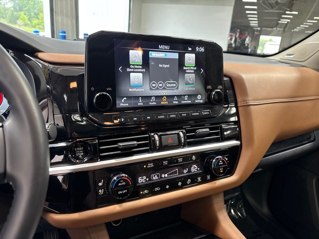 2025 Nissan Pathfinder Platinum 4WD