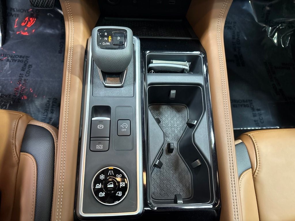 2025 Nissan Pathfinder Platinum 4WD