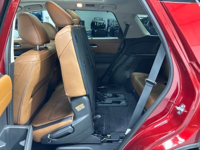 2025 Nissan Pathfinder Platinum 4WD