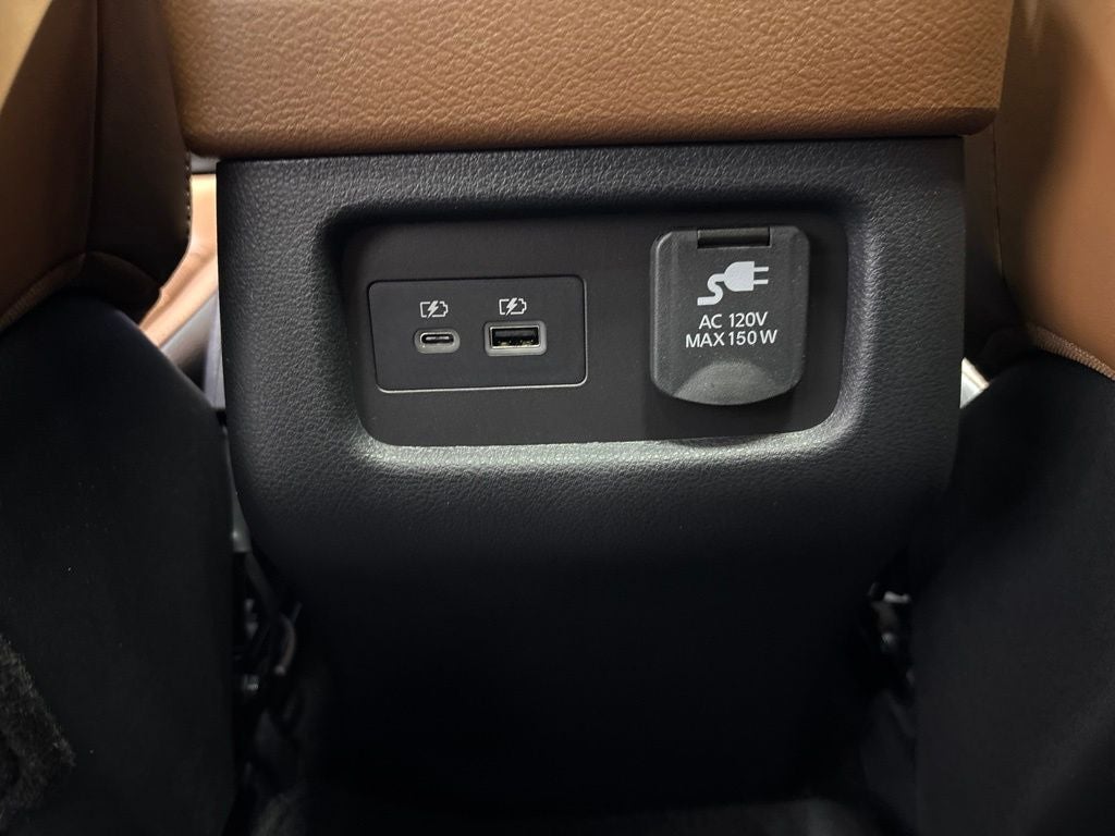2025 Nissan Pathfinder Platinum 4WD