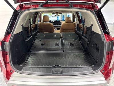 2025 Nissan Pathfinder Platinum 4WD