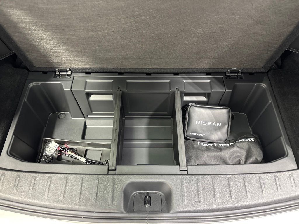 2025 Nissan Pathfinder Platinum 4WD