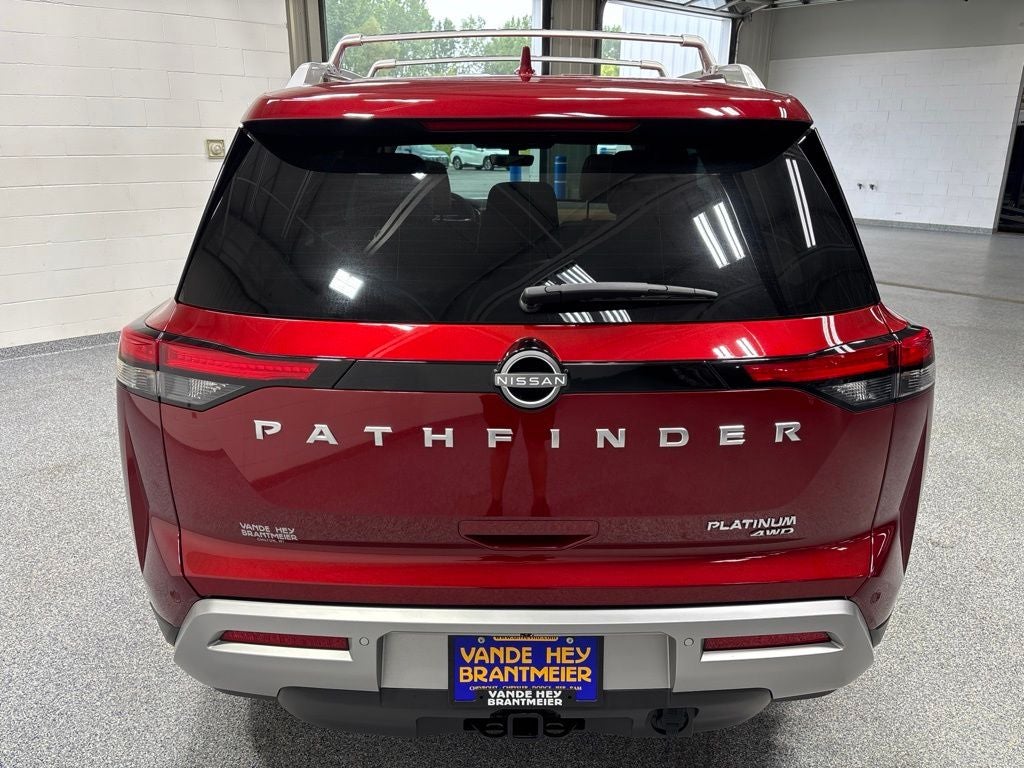 2025 Nissan Pathfinder Platinum 4WD