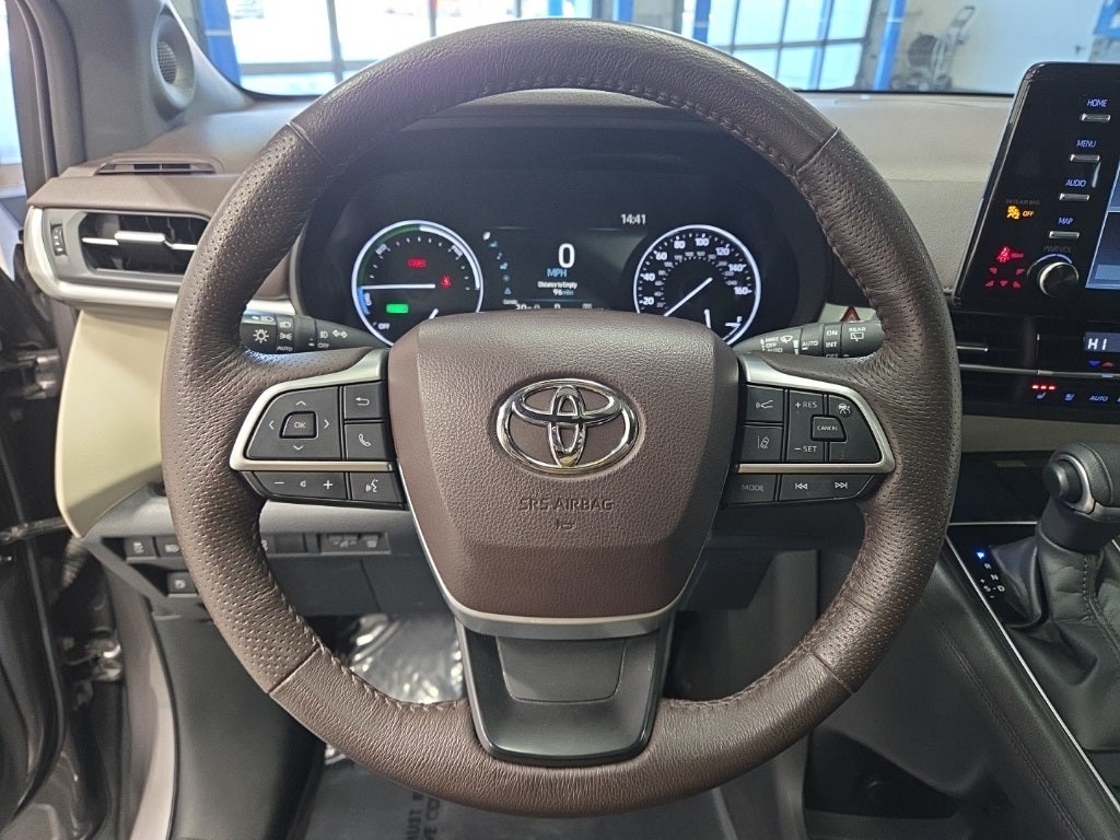 2022 Toyota Sienna Platinum