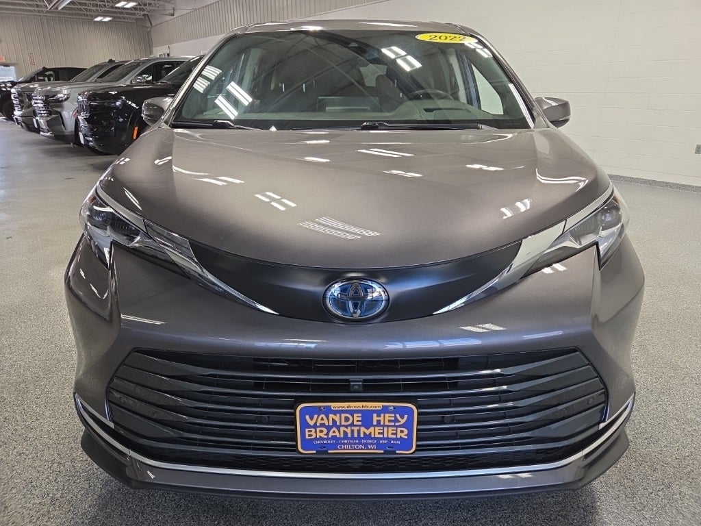2022 Toyota Sienna Platinum