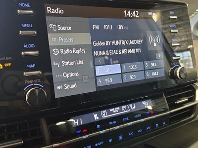 2022 Toyota Sienna Platinum