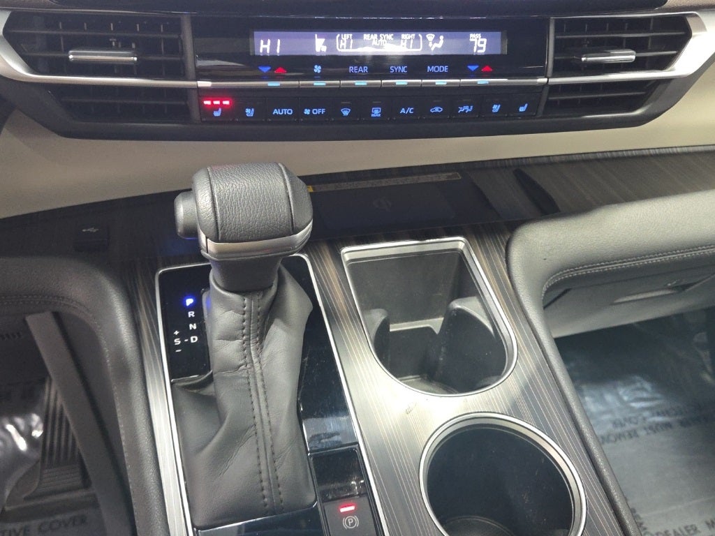 2022 Toyota Sienna Platinum