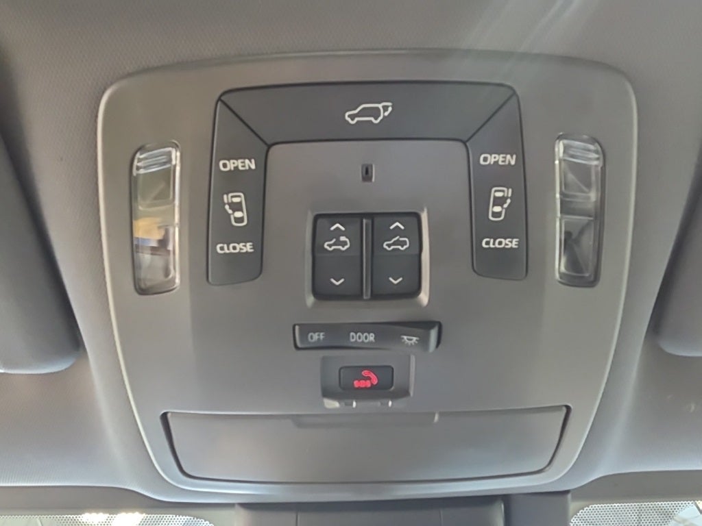 2022 Toyota Sienna Platinum