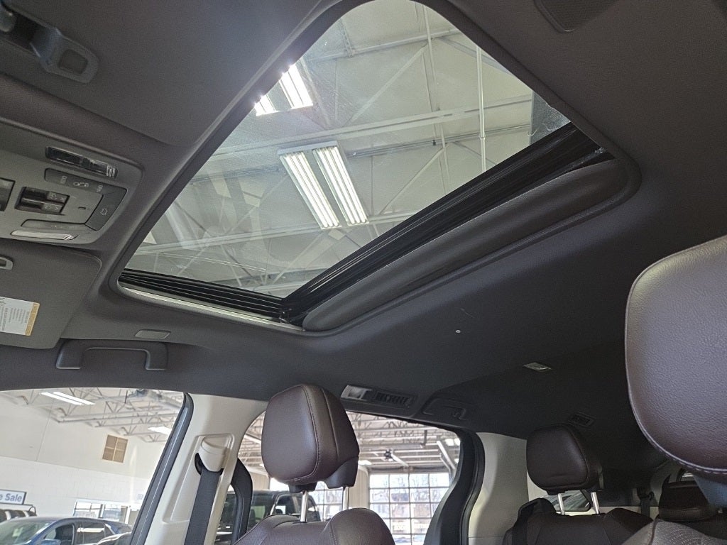 2022 Toyota Sienna Platinum