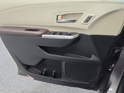 2022 Toyota Sienna Platinum