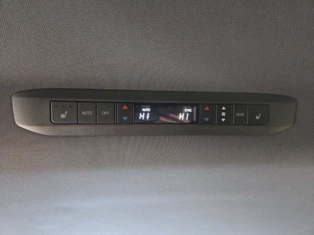 2022 Toyota Sienna Platinum