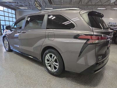 2022 Toyota Sienna Platinum