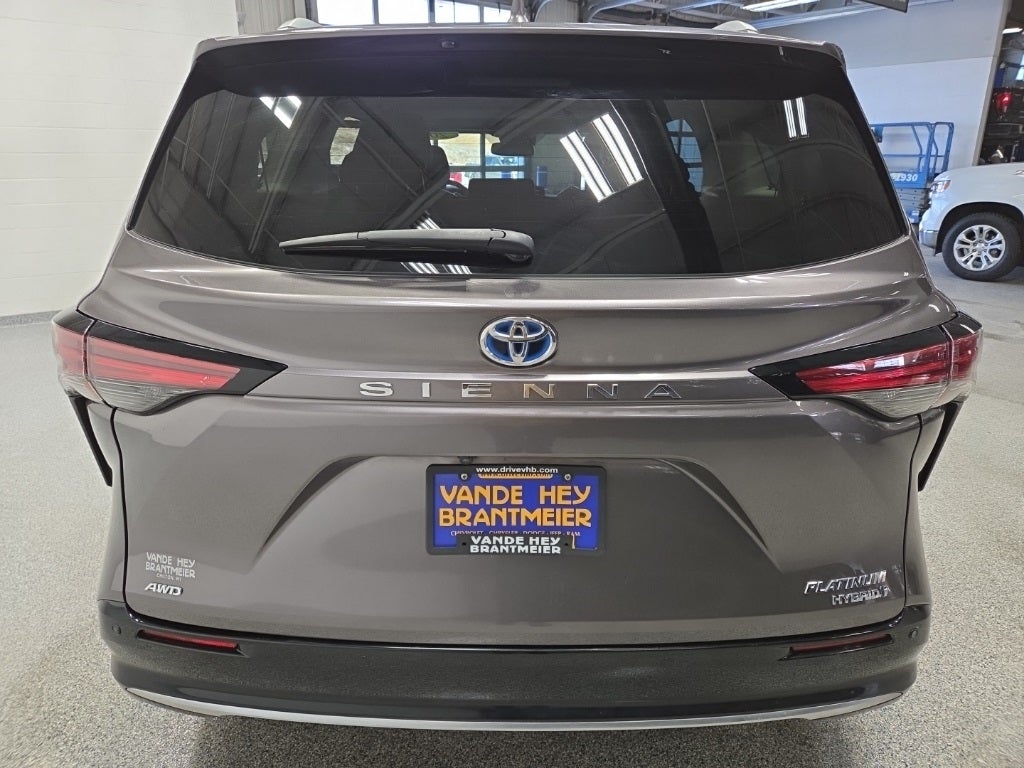 2022 Toyota Sienna Platinum